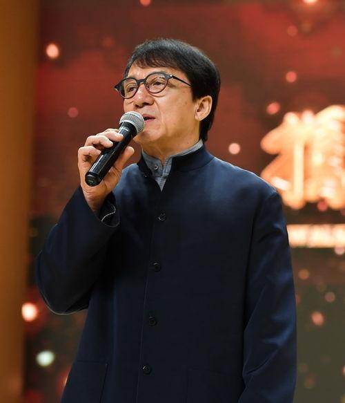 霍启中个人资料,香港富豪家族新锐，商业奇才与慈善家之路